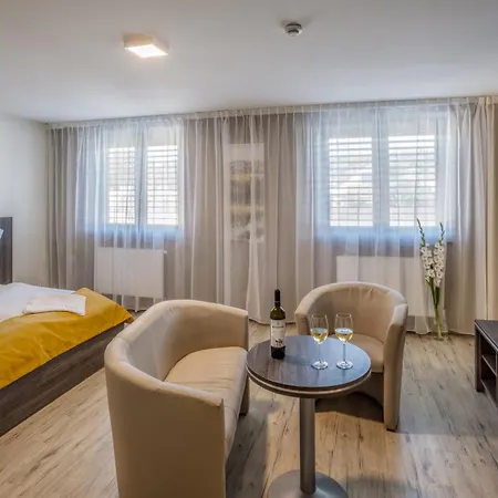 Hotel Beta 3*